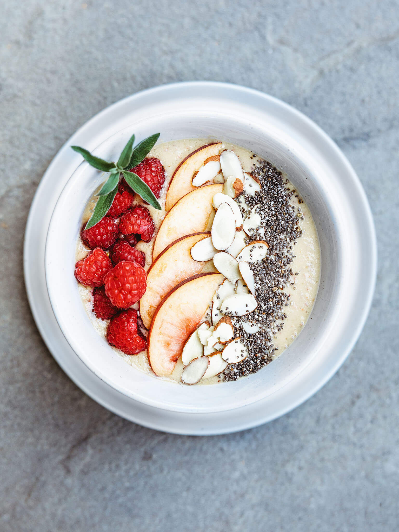 feel free Peach Mango Smoothie Bowl